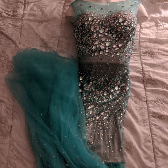 Jovani Mermaid Dress - Picture 4 of 12
